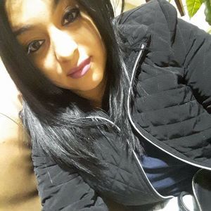 Meet your Posher, Estefania